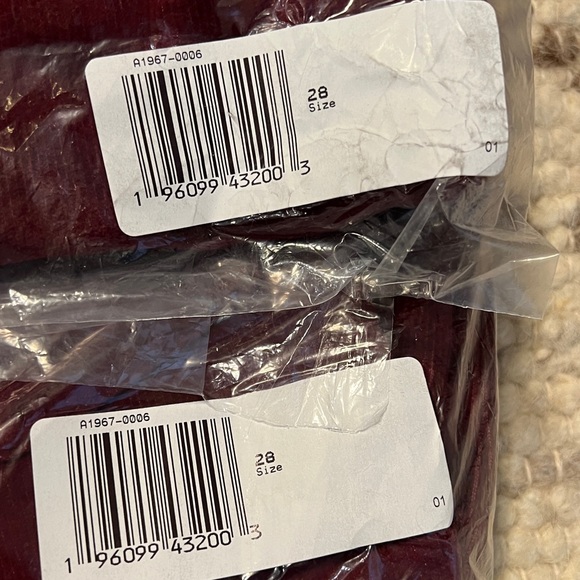 LEVI’S | NWT Women’s Ribcage Corduroy Bootcut Pants Tawny Port Red Maroon - Picture 9 of 9